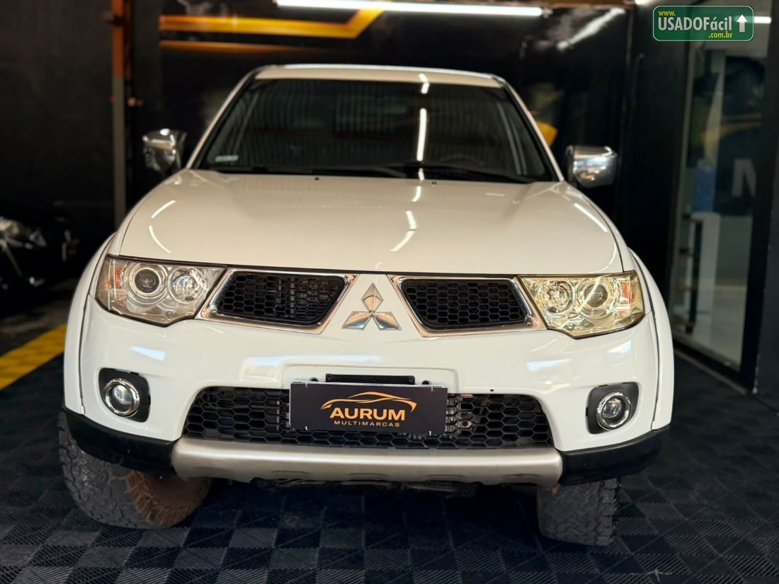 Mitsubishi L200 Triton HPE CD 3.5 V6 Automático Flex — foto 2